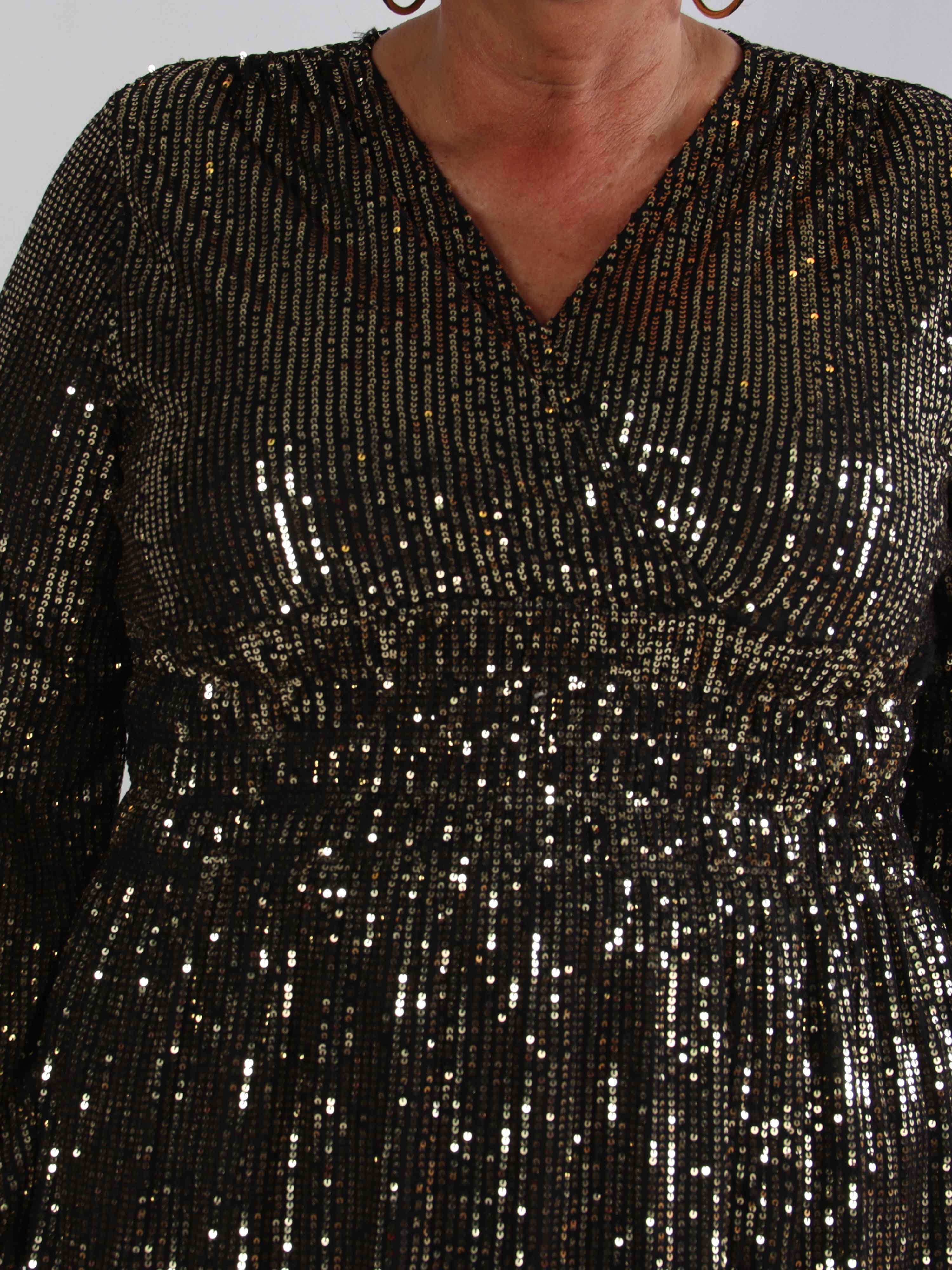 Pams Glitter Midi L/S - Plus size kjole med smock og pailletter